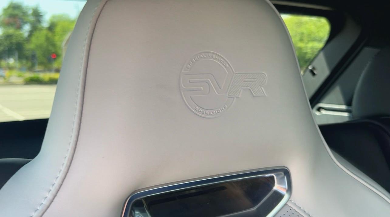 range-rover-svr-interior electronics panel